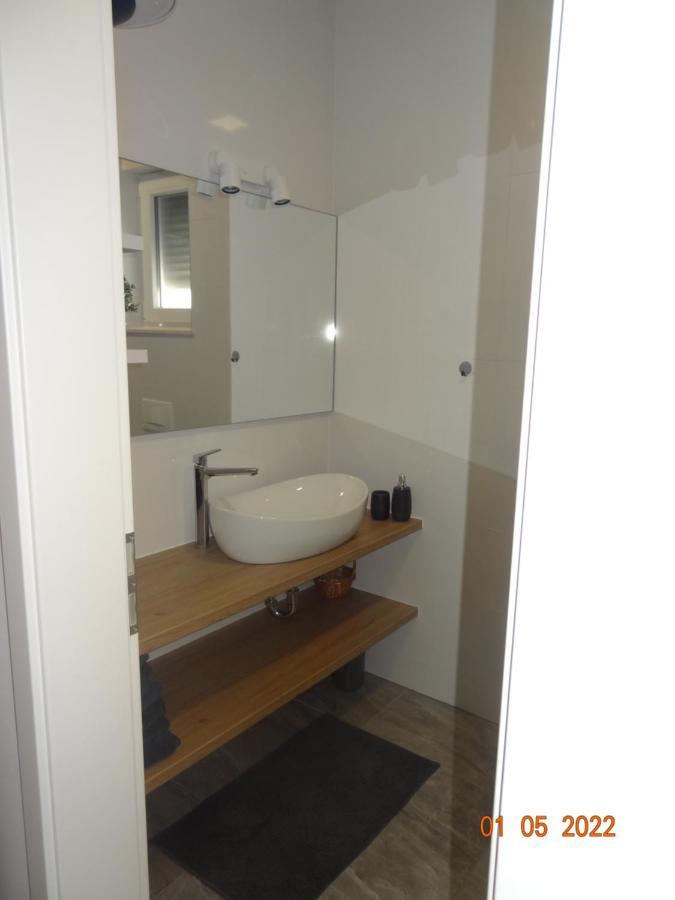 Fantazija Apartment Vodice Exterior photo